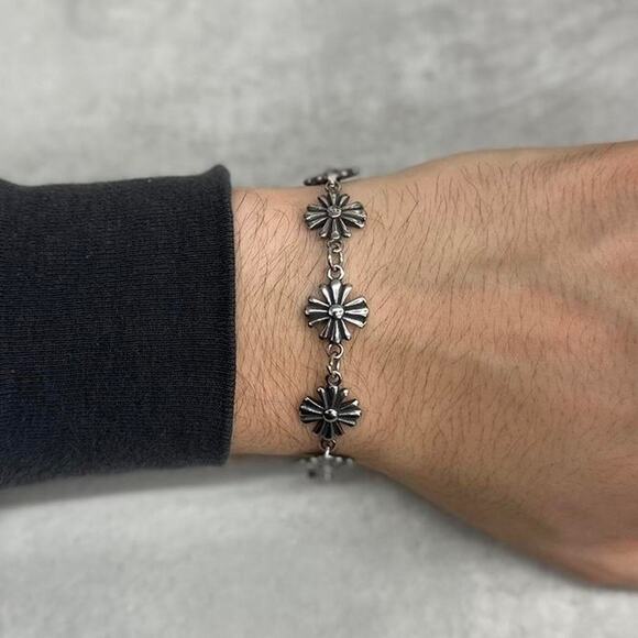 Chrome clover charm MENS - Picture 1 of 4
